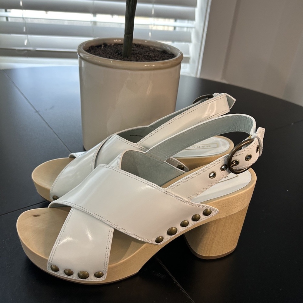 NEW! Marc Jacobs White Studded Leather Clogs  Size 40 EU/ 10US MSRP ($495)